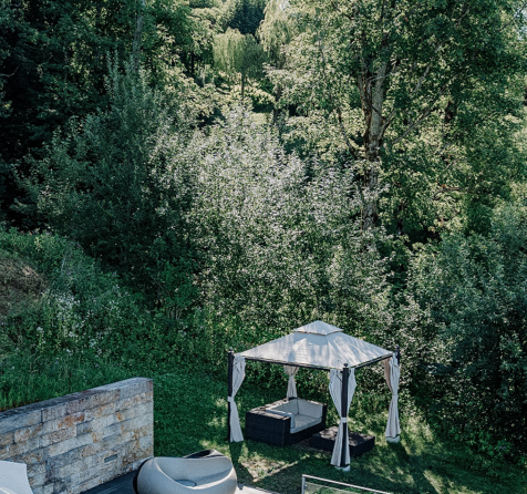 DER PANORAMA SPA Außenpool mit Pavillon